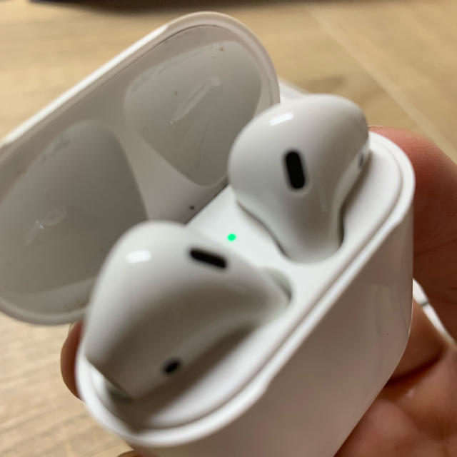 airpods (第2世代)