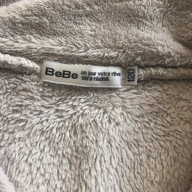 BeBe(ベベ)のBeBe アウター 120 キッズ/ベビー/マタニティのキッズ服男の子用(90cm~)(ジャケット/上着)の商品写真