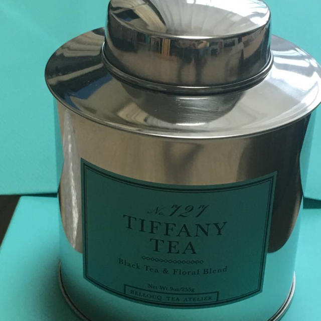 Tiffany & Co.(ティファニー)の新品   日本未入荷 ・ティファニー・紅茶・２５０gビック缶 食品/飲料/酒の飲料(茶)の商品写真