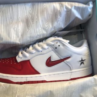 シュプリーム(Supreme)の28.5 白赤 Supreme × Nike SB Dunk Low(スニーカー)