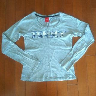 トミーガール(tommy girl)のTOMMY グレー 長袖 Tシャツ(Tシャツ(長袖/七分))