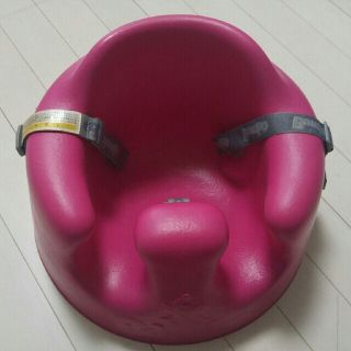 バンボ(Bumbo)のbumbo バンボ　ピンク　ベルト付き(その他)