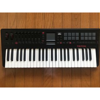 コルグ(KORG)のKORG TRITON taktile 49鍵(MIDIコントローラー)