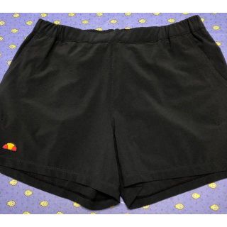 エレッセ(ellesse)の新品　定価5940円　エレッセ ショートパンツ　 ブラック 　Ｌ (ウェア)