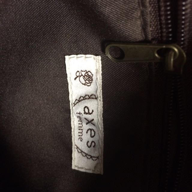 axes femme(アクシーズファム)の蝶の刺繍入り バッグ レディースのバッグ(ハンドバッグ)の商品写真