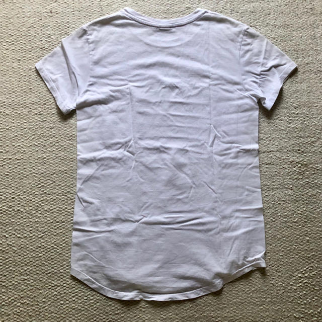 UNIQLO(ユニクロ)のモンスターエナジー Tシャツ ロング丈 ホワイト Lサイズ メンズ メンズのトップス(Tシャツ/カットソー(半袖/袖なし))の商品写真