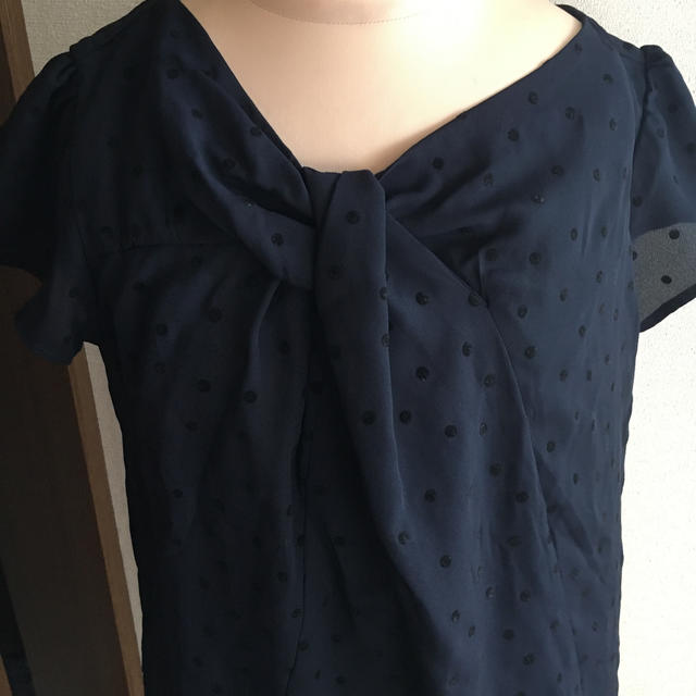 INDEX(インデックス)のワールド  紺色 ブラウス レディースのトップス(シャツ/ブラウス(半袖/袖なし))の商品写真