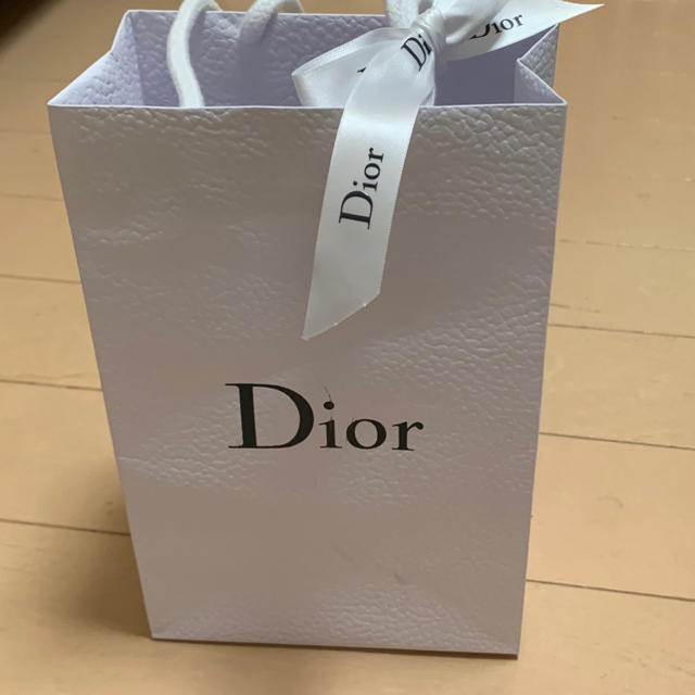 Dior(ディオール)のDior ショップ紙袋 レディースのバッグ(ショップ袋)の商品写真