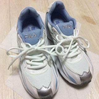 フィラ(FILA)のスニーカー 22.5(スニーカー)