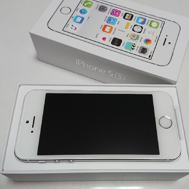 iPhone(アイフォーン)の未使用/iPhone5S(32GB)シルバー/Ymobile/Softbank スマホ/家電/カメラのスマートフォン/携帯電話(スマートフォン本体)の商品写真