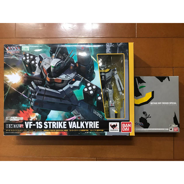 BANDAI - hi-metal r vf-1s ストライクバルキリー ロイフォッカー