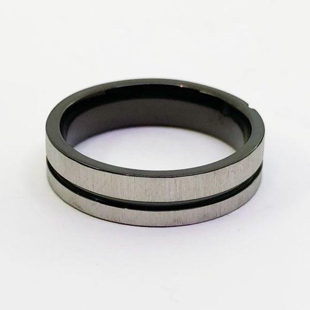 つや消しジルコニア入りメッセージリング　サージカルステンレス製　ring096 メンズのアクセサリー(リング(指輪))の商品写真