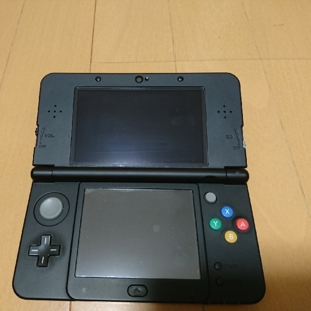 着せ替えカバー・非売品DS収納袋付き！ NEW NINTENDO 3DS 1