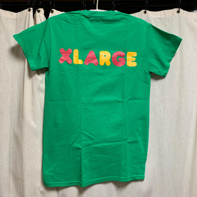 XLARGE(エクストララージ)のXLARGE 緑 ポテト ハンバーガーショップ パロディ Tシャツ レディースのトップス(Tシャツ(半袖/袖なし))の商品写真