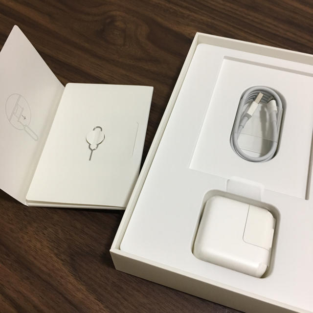 【美品】iPad mini4/64GB/シルバー/AppleiPadmini4