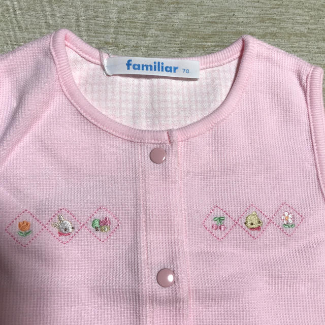 familiar(ファミリア)のfamiliar ベスト ピンク70 キッズ/ベビー/マタニティのベビー服(~85cm)(カーディガン/ボレロ)の商品写真