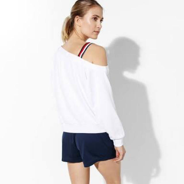 TOMMY HILFIGER(トミーヒルフィガー)のtommy オフショル Track Top One Shoulder レディースのトップス(カットソー(長袖/七分))の商品写真