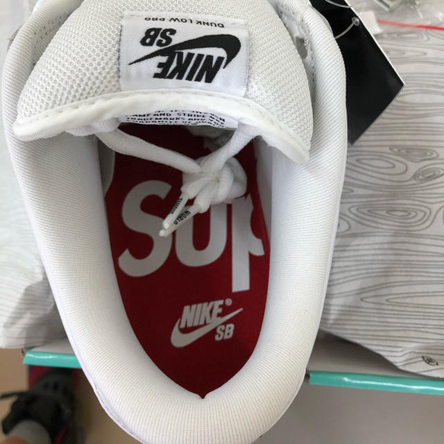 27.5cm Supreme NIKE SB Dunk Low white