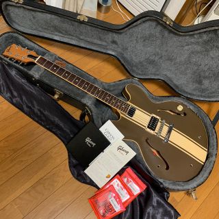 ギブソン(Gibson)のGibson custom shop es-333 tom delonge(エレキギター)