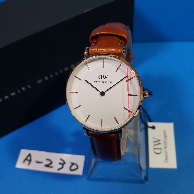 Daniel Wellington - A-230新品32mm❤ダニエルウェリントン♥レディス(白)♥激安価格♥送料無料の通販 by ★GOLGO★'s shop｜ダニエルウェリントンならラクマ