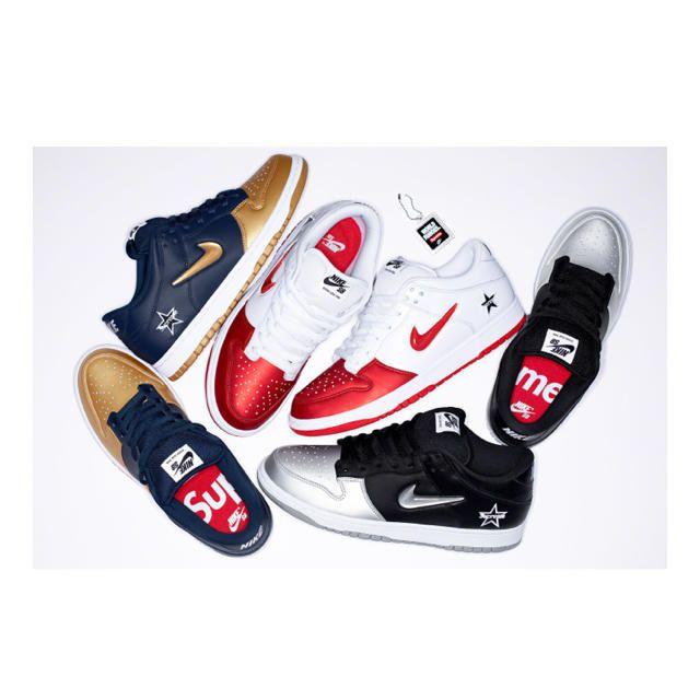 Supreme®/Nike® SB Dunk Low