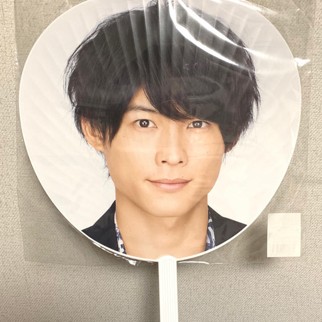 SixTONES 松村北斗 うちわ エンタメ/ホビーのタレントグッズ(アイドルグッズ)の商品写真