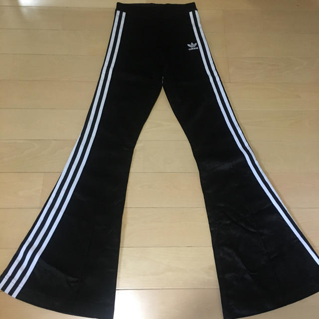 adidas - adidas トラックパンツ ブーツカットの通販 by s.s's shop