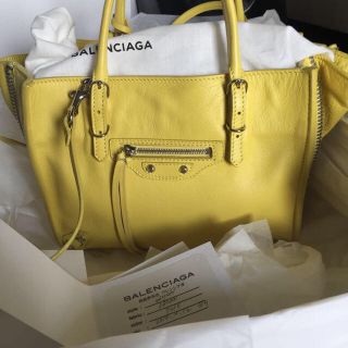 バレンシアガ(Balenciaga)のバレンシアガ ミニペーパーA4 ジップ(ハンドバッグ)