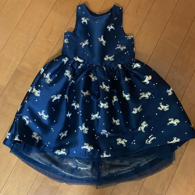 H&M(エイチアンドエム)の新品130cmドレス❤️ キッズ/ベビー/マタニティのキッズ服女の子用(90cm~)(ドレス/フォーマル)の商品写真