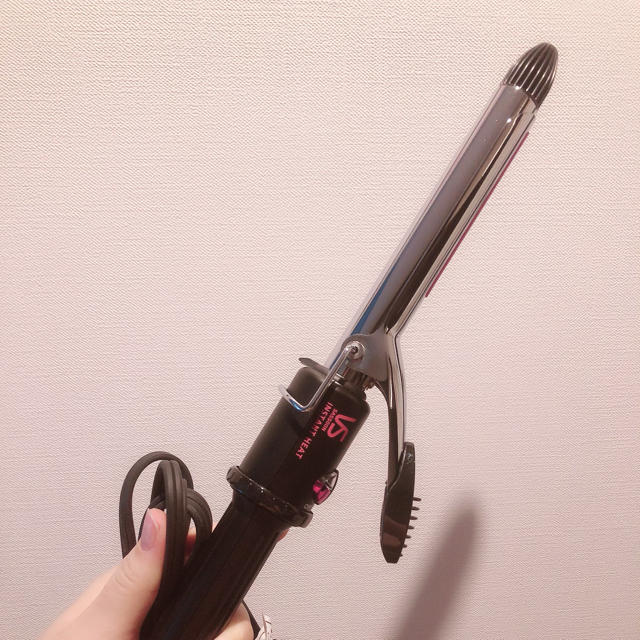 VS Vidal Sassoon ヴィダルサスーン　コテ スマホ/家電/カメラの美容/健康(ヘアアイロン)の商品写真