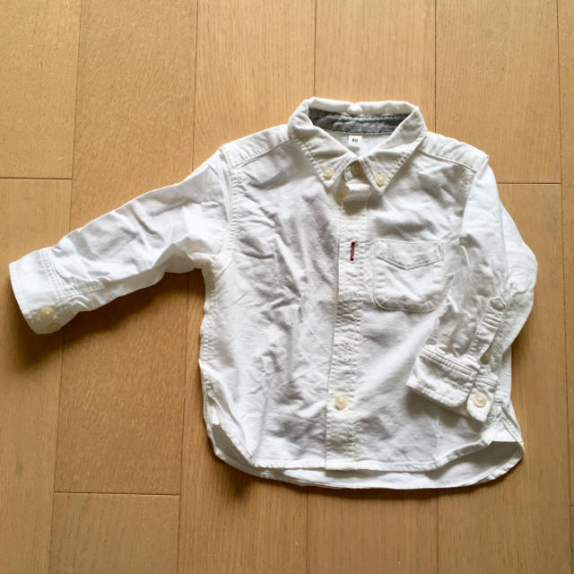 MUJI (無印良品)(ムジルシリョウヒン)の無印 シャツ 80 キッズ/ベビー/マタニティのベビー服(~85cm)(シャツ/カットソー)の商品写真