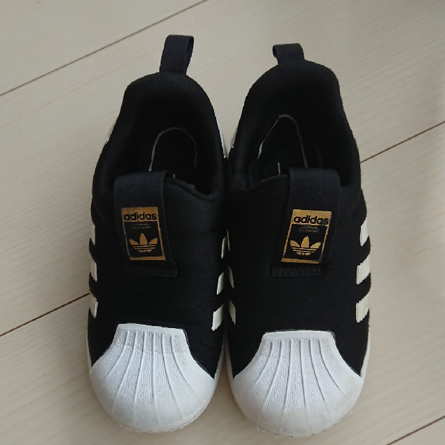 adidas(アディダス)のadidas アディダス スリッポン 16 キッズ/ベビー/マタニティのキッズ靴/シューズ(15cm~)(スニーカー)の商品写真