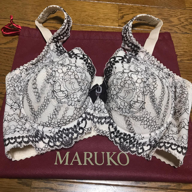 マルコデモニークフルカップブラジャーB80