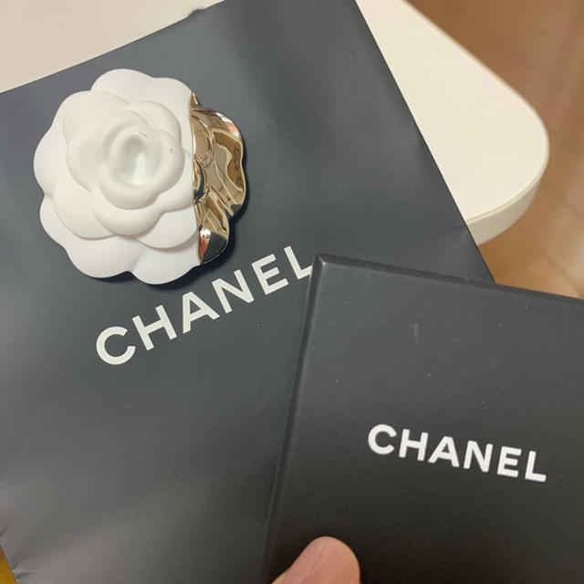 CHANEL(シャネル)の【ツナコ様 専用】CHANEL マトラッセ ココマーク ピンク ピアス  レディースのアクセサリー(ピアス)の商品写真