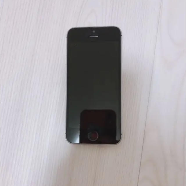 Apple(アップル)のiPhone5s スペースグレー スマホ/家電/カメラのスマートフォン/携帯電話(スマートフォン本体)の商品写真