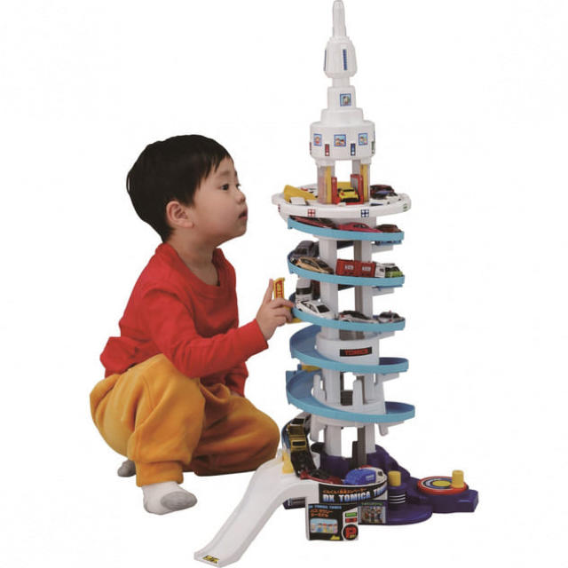 Takara Tomy(タカラトミー)のトミカワールド でっかく遊ぼう！DXトミカタワー エンタメ/ホビーのおもちゃ/ぬいぐるみ(ミニカー)の商品写真