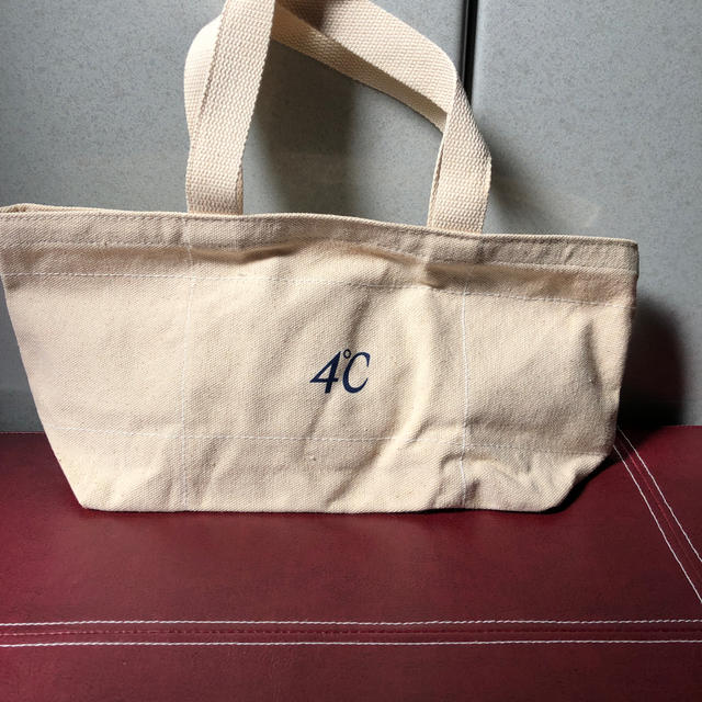 4℃(ヨンドシー)の4°C ミニトートバッグ レディースのバッグ(トートバッグ)の商品写真