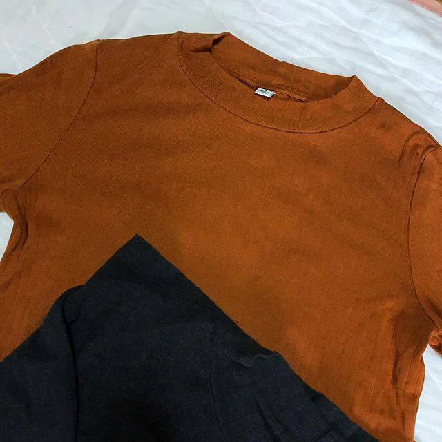 UNIQLO(ユニクロ)のリブハイネック２枚 レディースのトップス(Tシャツ(長袖/七分))の商品写真