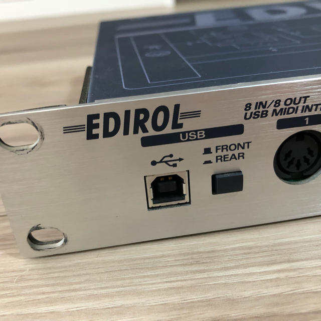 Roland(ローランド)のEDIROL UM-880 MIDIインターフェース 楽器のDTM/DAW(その他)の商品写真