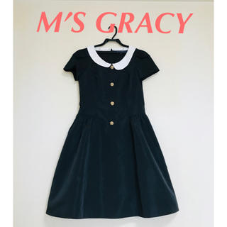 エムズグレイシー(M'S GRACY)のSALE❣️エムズグレイシー🌺白襟 薔薇ボタンワンピース黒 40(ひざ丈ワンピース)