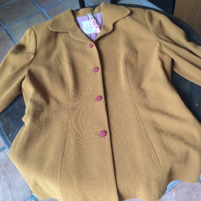 Sybilla(シビラ)の♥値下げしました♥シビラのからし色のジャケット レディースのジャケット/アウター(テーラードジャケット)の商品写真