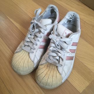 アディダス(adidas)のアディダス ピンク スニーカー 23.5(スニーカー)