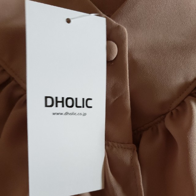 dholic(ディーホリック)のディーホリック♥️今季秋冬新品フリルブラウス レディースのトップス(シャツ/ブラウス(長袖/七分))の商品写真
