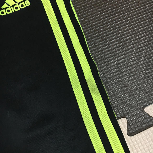 adidas(アディダス)の100アディダスズボン キッズ/ベビー/マタニティのキッズ服男の子用(90cm~)(パンツ/スパッツ)の商品写真