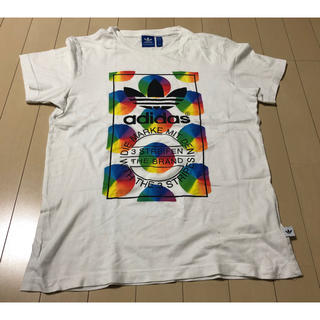 アディダス(adidas)のadidas Tシャツ(Tシャツ/カットソー(半袖/袖なし))