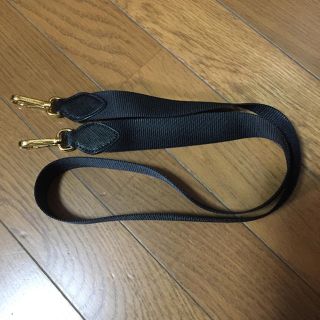 ⭐︎値下げ⭐︎PRADA ショルダーストラップのみ　サフィアーノ