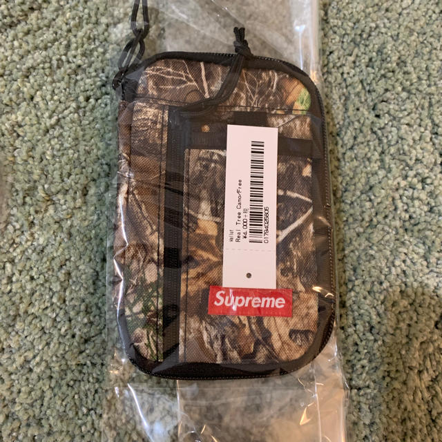 Supreme(シュプリーム)のsupreme small zip pouch camo ハンドメイドのファッション小物(ポーチ)の商品写真