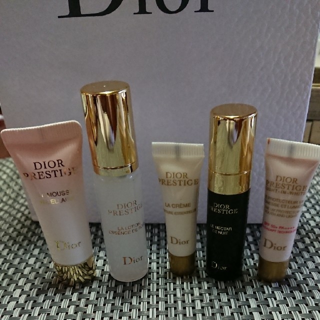 Dior(ディオール)のDior化粧品サンプル コスメ/美容のキット/セット(サンプル/トライアルキット)の商品写真