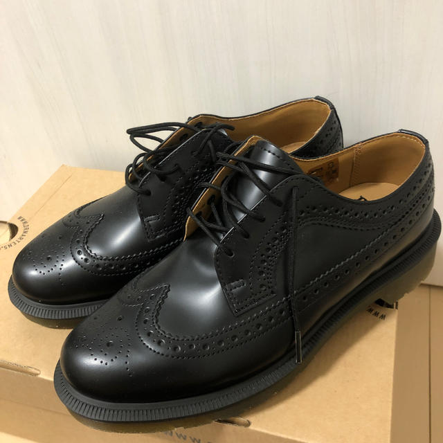 3989 black smooth dr martens