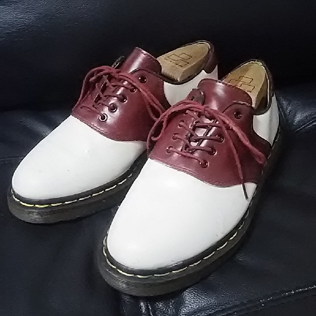 Dr.Martens(ドクターマーチン)の
超希少モデル!ドクターマーチン高級レザーサドルシューズ白ワインビンテージ


 メンズの靴/シューズ(ドレス/ビジネス)の商品写真